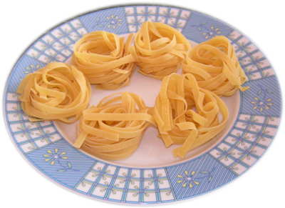 makaron tagliatelle, talerz